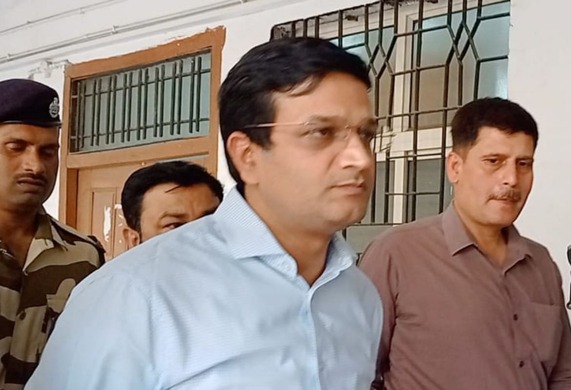 जमीन घोटाला में फंसे निलंबित आईएएस छवि रंजन की जमानत याचिका पर फैसला सुरक्षित, जानिए क्या होगा आगे