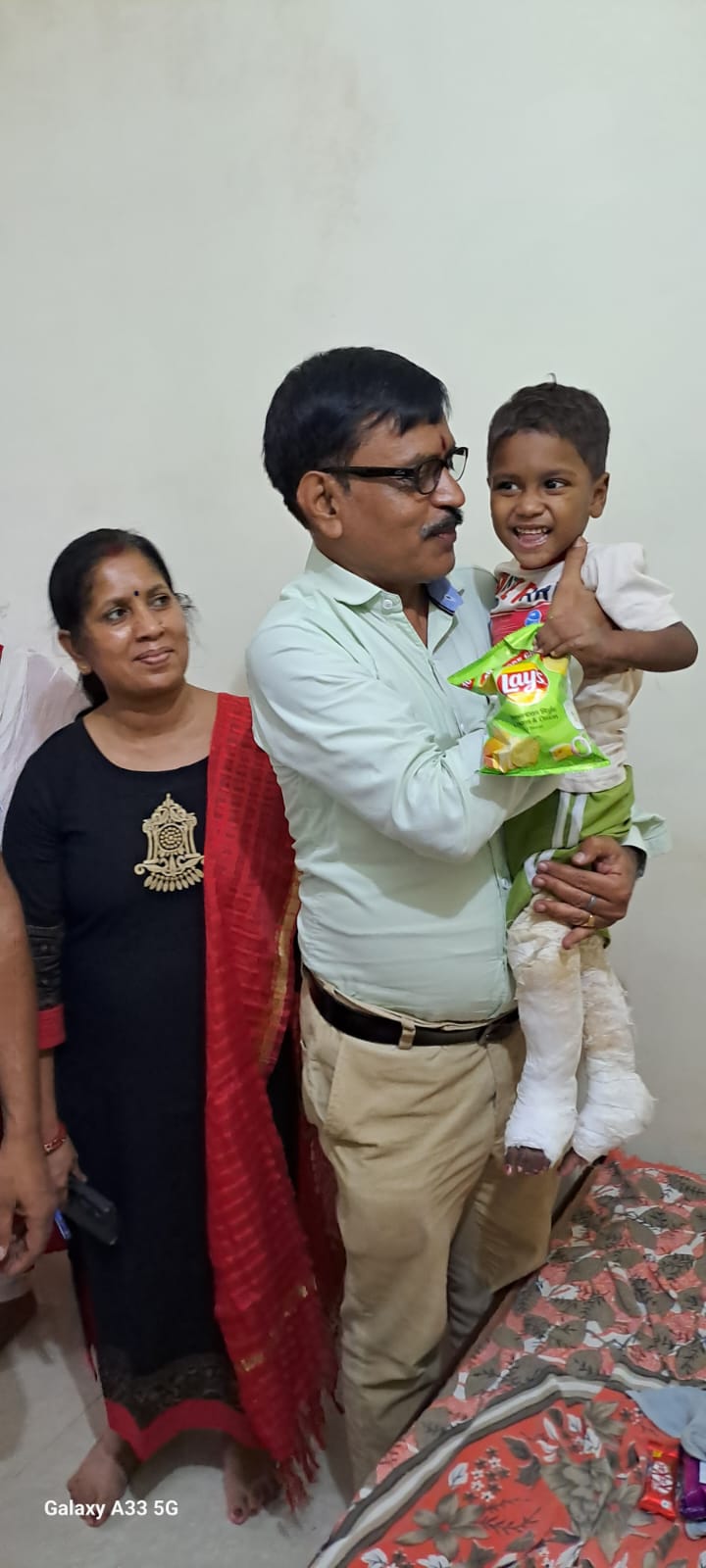 धनबाद स्टेशन परिसर से  घायलावस्था में बरामद बच्चे के लिए चलेगा संयुक्त अभियान