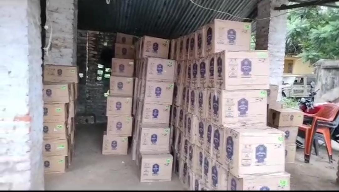 भारी मात्रा में शराब की खेप बरामद, दो गिरफ्तार, जालंधर से मुजफ्फरपुर लाई जा रही थी शराब
