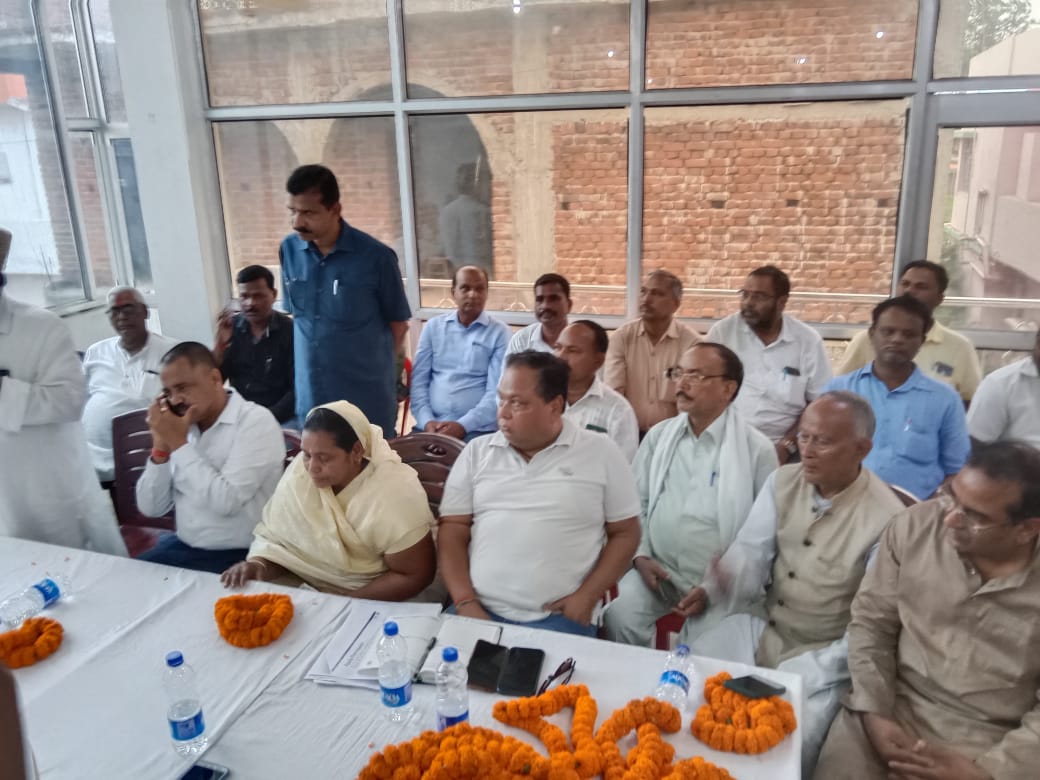 डुमरी उपचुनाव ;  जेएमएम, कांग्रेस समेत अन्य सहयोगी दलों ने  की बैठक, जीत को लेकर बनीं रणनीति