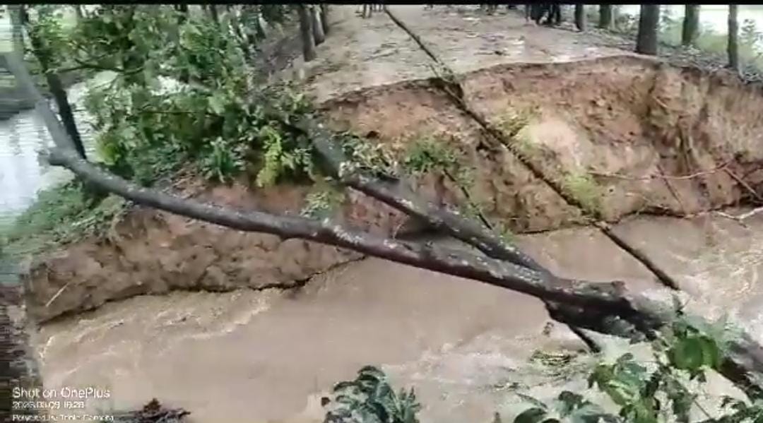 नेपाल में हुई भारी बारिश से बिहार की नदियां उफान पर, कई नदियों का टूटा बांध