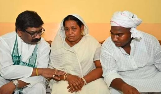 डुमरी विधनसभा उपचुनाव को लेकर सजने लगी है फील्डिंग, 17 तारीख को नामांकन करेगी जेएमएम प्रत्याशी बेबी देवी