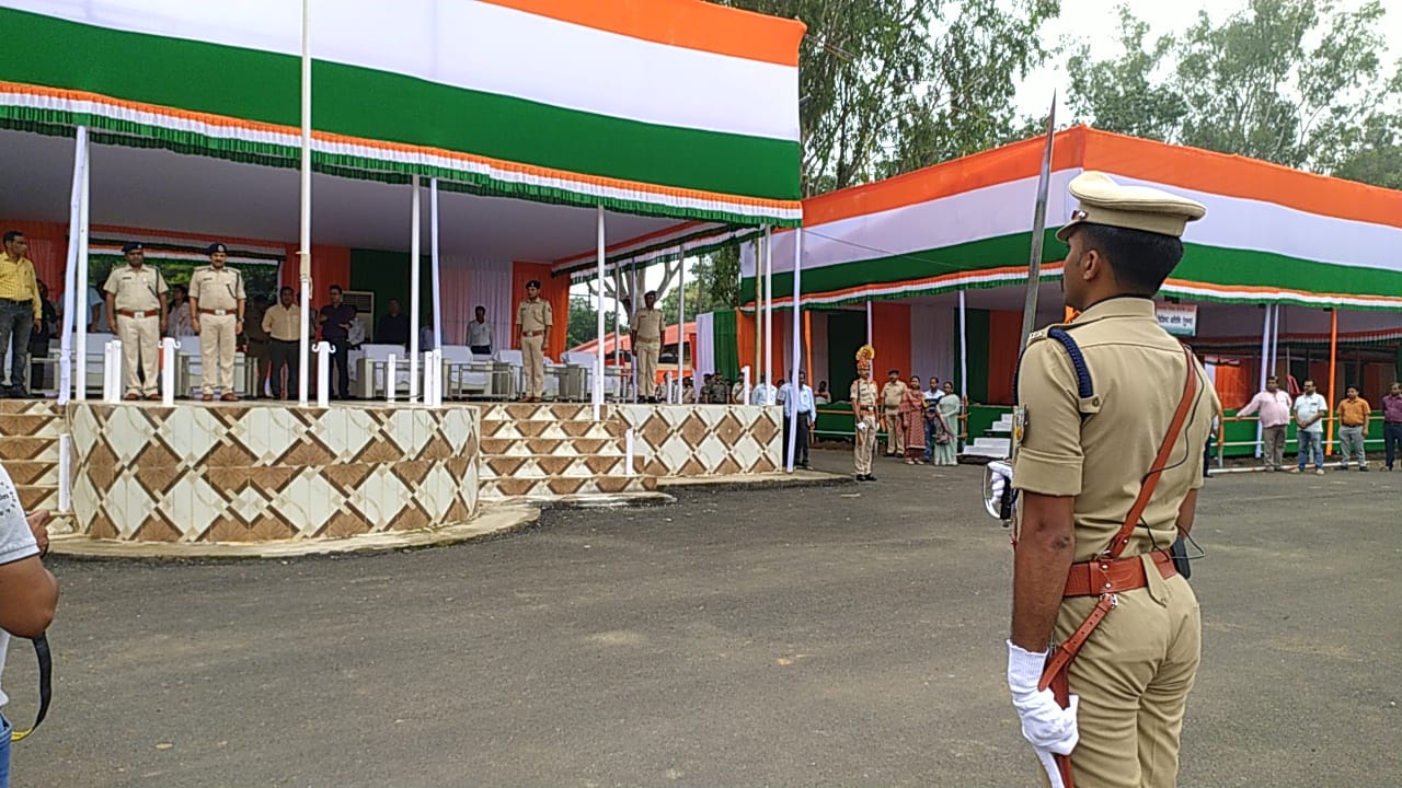 उपराजधानी दुमका में हर्षोल्लास के साथ मनाया जाएगा स्वतंत्रता दिवस, तैयारियों को दिया ज रहा अंतिम रुप