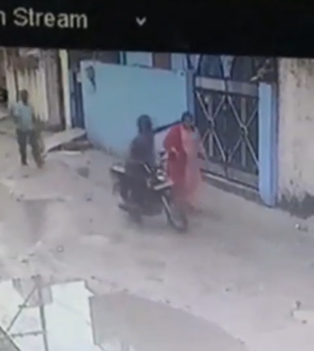 रांची में महिला से चेन छिनतई, सीसीटीवी में तस्वीरें कैद, जांच में जुटी पुलिस