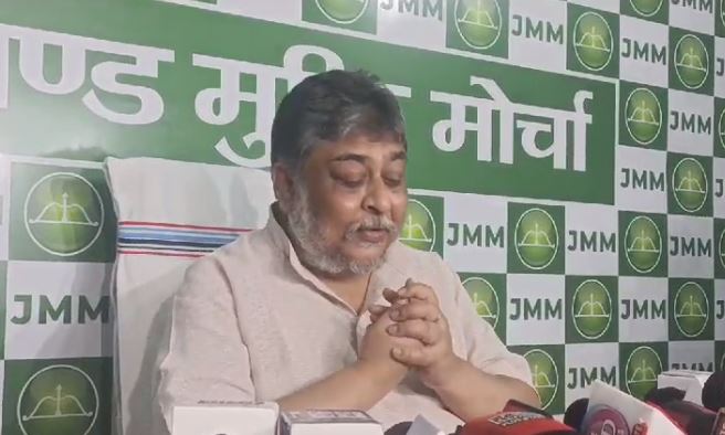 डुमरी उपचुनाव: बाबूलाल के सभा से झामुमो को फायदा! डेढ़ लाख से जीत का दावा