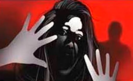 मुखिया भी नहीं महफूज! पहले पीटा और फिर लूट लिया उसकी अस्मत