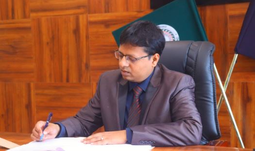 झारखंड में साइबर अपराधियों का बढ़ता मनोबल, रांची डीसी के नाम से बना डाला फर्जी फेसबुक अकाउंट, मांग रहें हैं पैसे