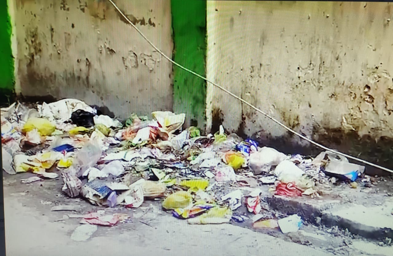 कचड़े के ढेर पर धनबाद ,पन्द्रह  दिनों से नहीं हो रही नियमित सफाई 