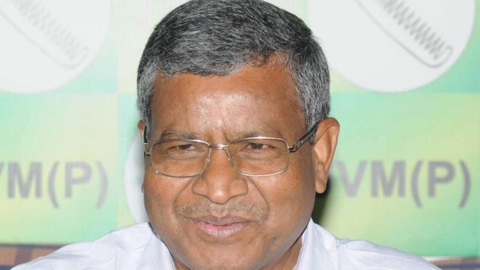 अब "जिन्न" की असलियत ही बताएगी कि बाबूलाल मरांडी बैकफुट पर खेलेंगे कि फ्रंटफुट पर