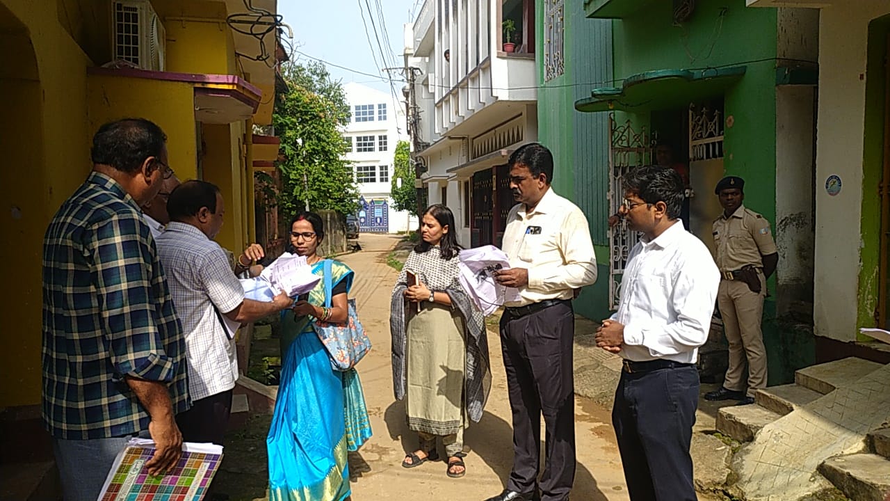 2024 चुनाव की तैयारी में जुटा निर्वाचन आयोग और प्रशासन, जानें क्यों अचानक दुमका पहुंचे निर्वाचन अधिकारी