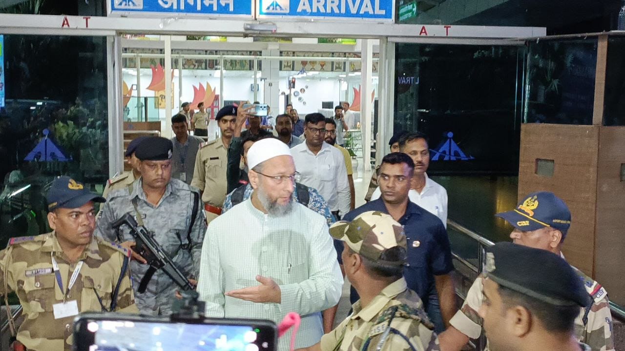 जाकी रही भावना जैसी, प्रभु मूरत देखी तिन तैसी, फर्जी निकला ओवैसी की सभा में पाकिस्तान जिंदाबाद नारे के दावे!