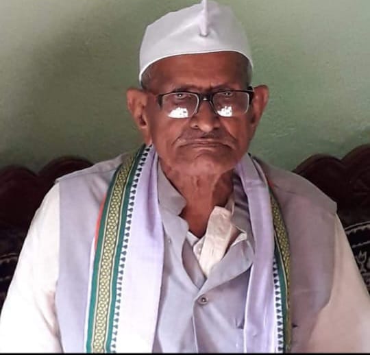 100 वर्ष की उम्र में स्वतंत्रता सेनानी देवी प्रसाद सिंह चौधरी का निधन,जिला भर में शोक की लहर 