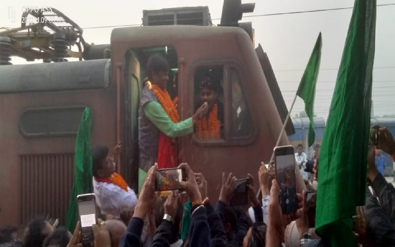 KATRAS: 2019 के पहले बंद रेल लाइन चालू, 2024 के पहले ट्रेनों का ठहराव, पढ़िए पूरी कहानी 