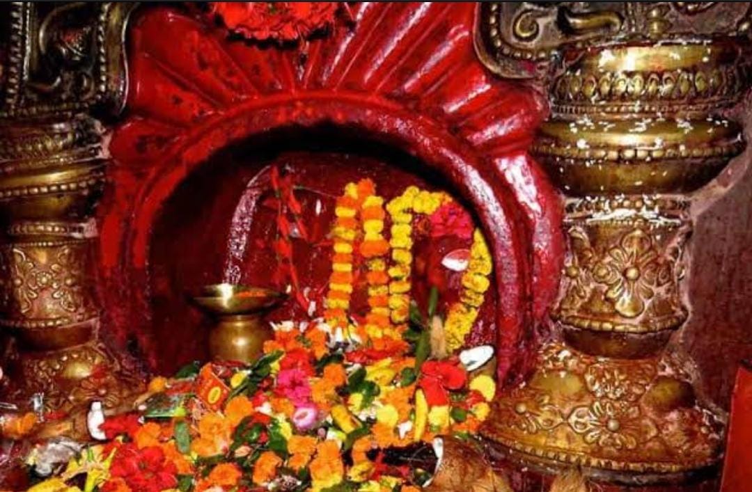 झारखंड का ऐसा मंदिर जहां सिर्फ महिला पुजारी करवाती हैं पूजा, जानें लौहनगरी के प्रसिद्ध गोलपहाड़ी का इतिहास   
