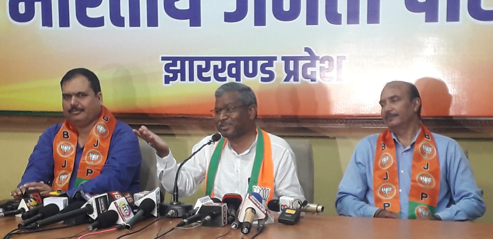 डुमरी उपचुनाव में भाजपा कार्यकर्ताओं की हो रही किडनैपिंग! बाबूलाल मरांडी का झामुमो पर सनसनीखेज आरोप