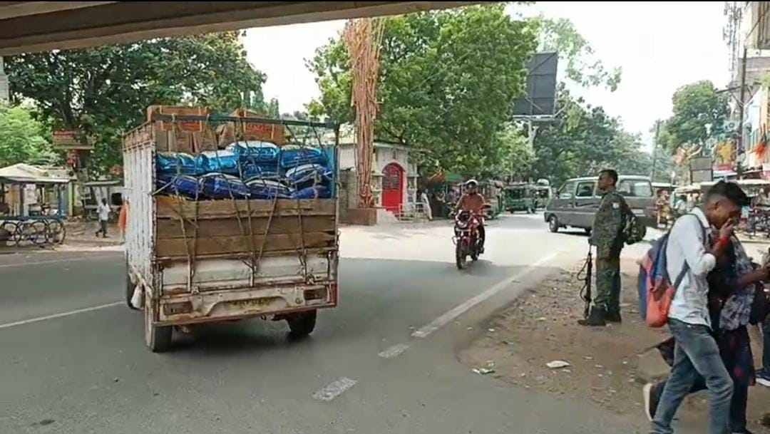 ट्रैफिक नियमों को लेकर देवघर पुलिस सख्त, आप भी जान लें ये जरुरी बातें वरना खानी पड़ेगी जेल की हवा