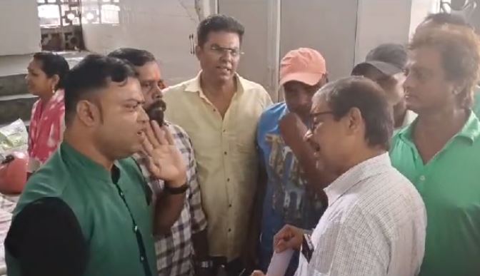 जमशेदपुर : डॉक्टरों पर इलाज में लापरवाही का आरोप, परिजनों ने कहा- लापरवाही न होती तो बचाई जा सकती थी जान  