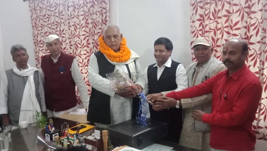 उत्कृष्ट विधायक रामचंद्र चंद्रवंशी का उनके पैतृक गांववालों के द्वारा किया गया भव्य स्वागत