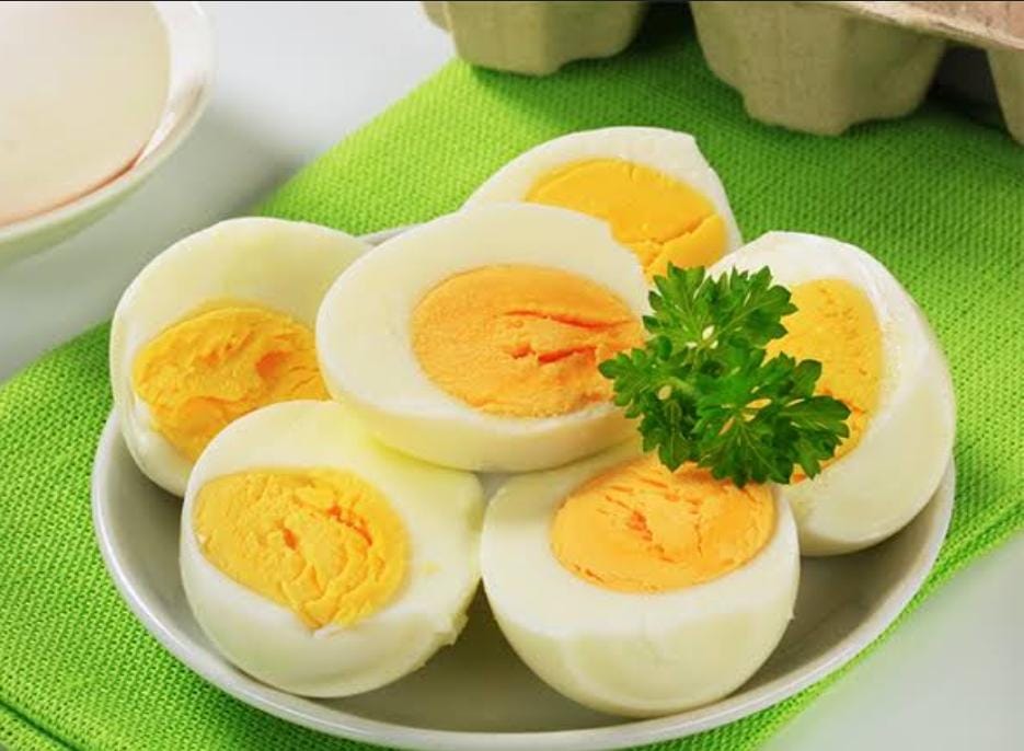 हद से ज्यादा अंडा खाना कर सकता है आपको बीमार, जानें एक दिन में कितना अंडा खाना है सही