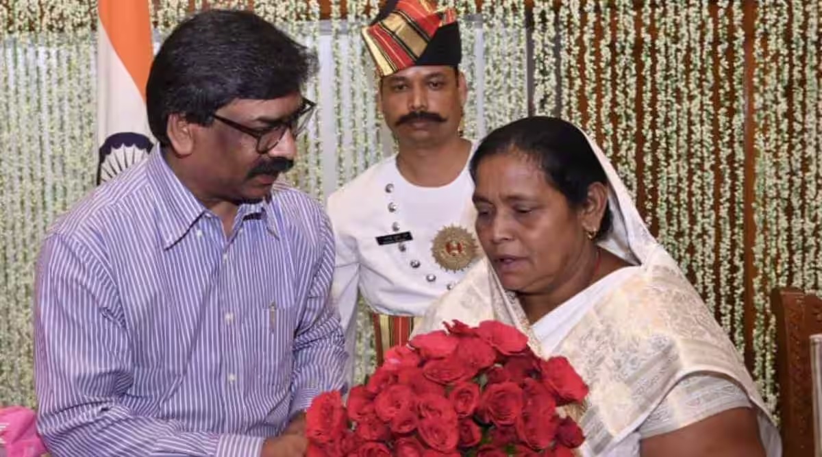 डुमरी उपचुनाव में बड़ा उलटफेर, 19वें राउंड में पलटी बाजी , करीबन 10 हजार मतों से आगे हुई बेबी देवी