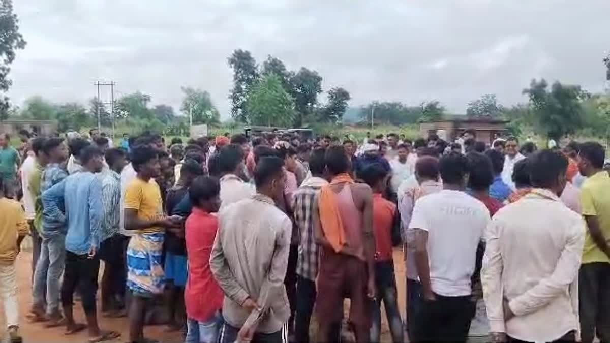 लातेहार में 11 हजार तार के चपेट में आने से एक व्यक्ति की मौत, सास के दाह संस्कार से लौट रहा था वापस