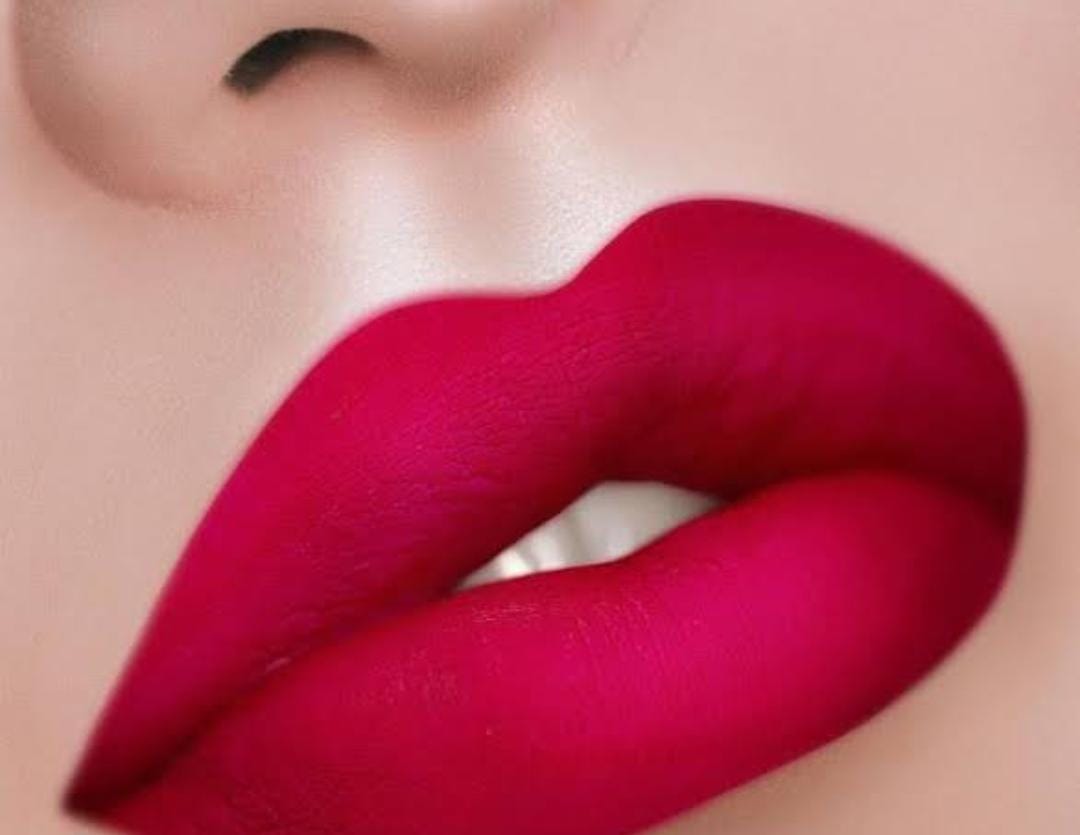 अगर आप भी हैं लिपस्टिक की शौकीन, तो जान लें ये जरुरी बातें, वरना हो सकती है ये गंभीर बीमारियां