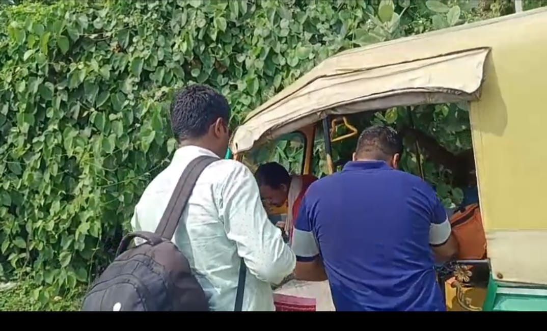 साइबर अपराधियों की करतूत, अनपढ़ महिला फंसी तो ले गई मुंबई पुलिस 