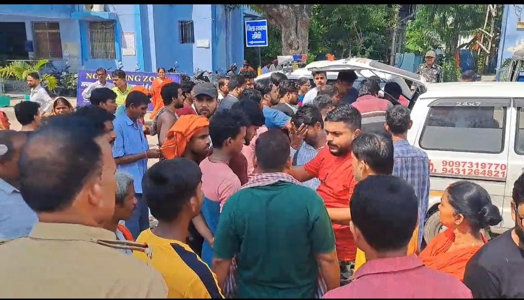 बेखौफ अपराधी, आफत में जान! अपराधियों ने कार सवार दो दोस्तों पर की फायरिंग, स्थिति नाजुक