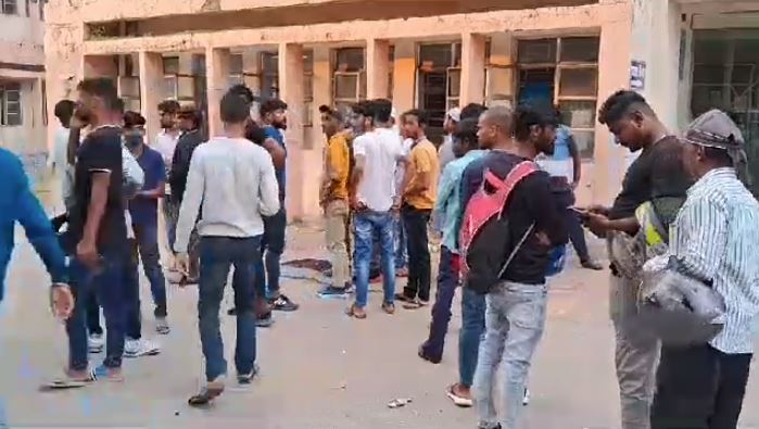 जेल में बंद युवक की गला रेत कर हत्या! जानिए परिजनों ने जेल प्रशासन पर क्या लगाया आरोप 