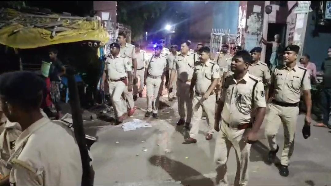 आपसी वर्चस्व को लेकर दो गुटों में फायरिंग, तीन की मौत, जानें कैसे छोटी सी वजह बन गई काल