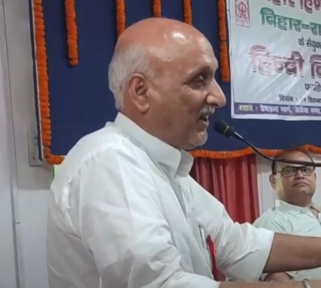 बिहार के शिक्षा मंत्री के फिर बिगड़े बोल, रामचरितमानस को कहा पोटेशियम साइनाइड,पढ़ें बीजोपी का रिएक्शन     