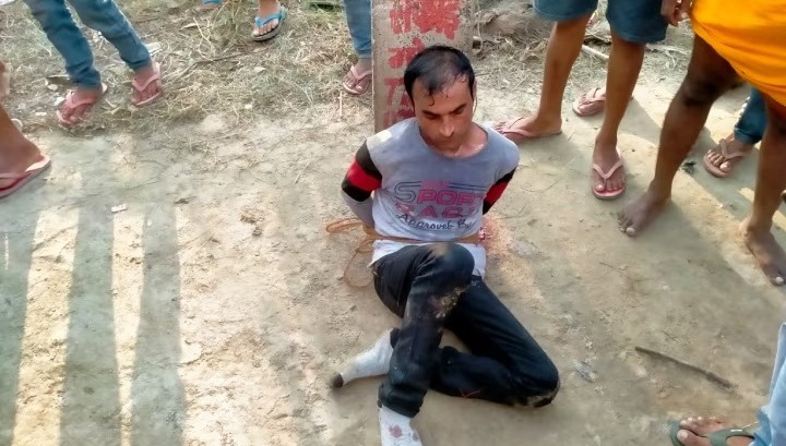 जिस पति की लंबी आयु के लिए रखा तीज का व्रत उसी ने ले ली जान, स्थानीय लोगों ने आरोपी पति को जलाने का किया प्रयास