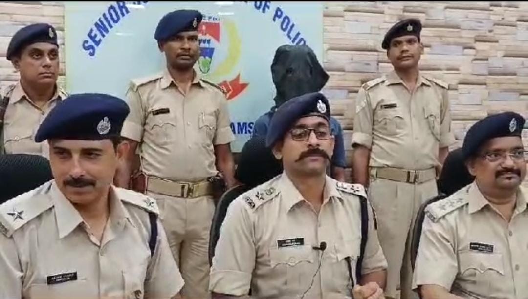 15 घंटे के अंदर पुलिस ने दोस्त की हत्या करनेवाले हत्यारे को दबोचा, जानें कैसे छोटी सी बात पर ले ली थी जान   