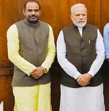 नई संसद भवन में नयी भारत की तस्वीर! भाजपा सांसद रमेश बिधूड़ी ने उड़ायी संसदीय मर्यादा की धज्जियां