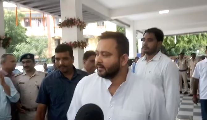 दिल्ली के मवाली जैसा अपशब्दों का प्रयोग करते हैं भाजपा नेता- तेजस्वी यादव