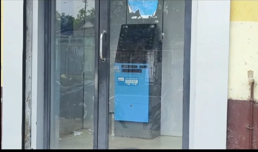 एटीएम से छेड़छाड़ करने वालों की इस चतुराई को जान आप भी हो जाएंगे हैरान 