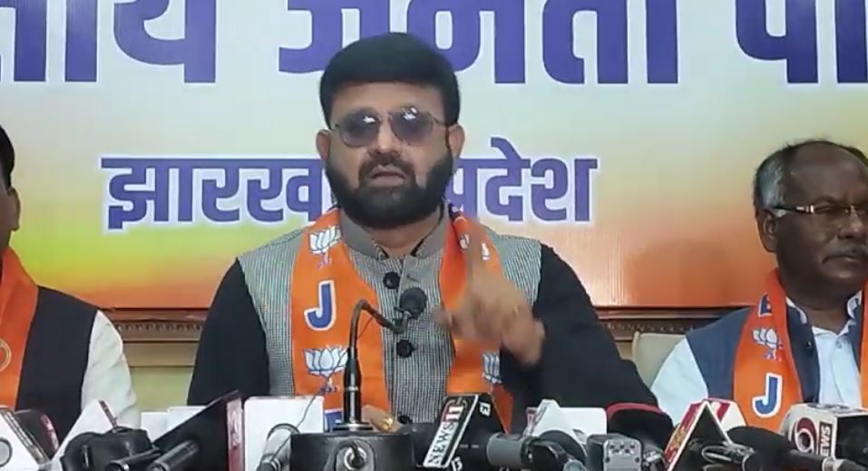 ईडी समन के खिलाफ जानबूझकर त्रुटि से भरी याचिका दायर की गई! भाजपा ने पूछा इससे कब तक बचेंगे सीएम हेमंत