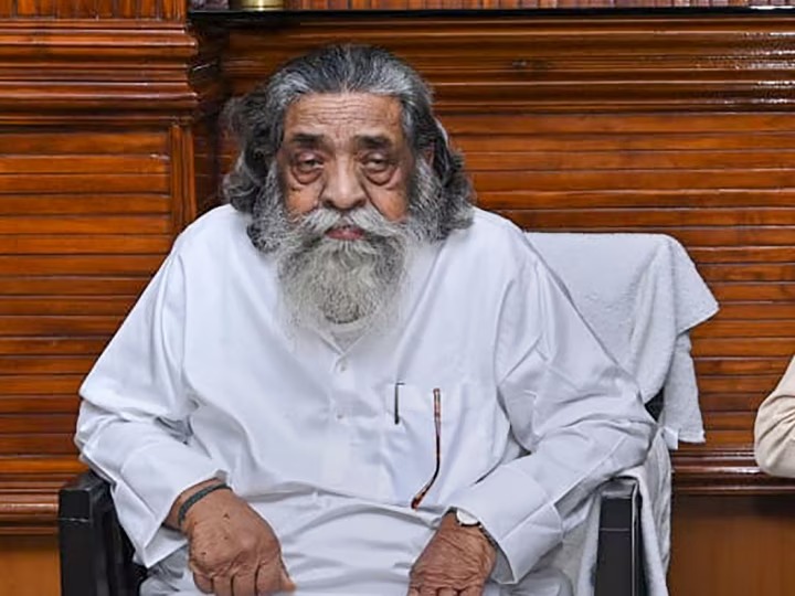 सीएम हेमंत झारखंडी बेटा! कैमरा लेकर बीमार मां से मिलने नहीं जाता, देखिये कैसे झामुमो ने साधा पीएम मोदी पर निशाना