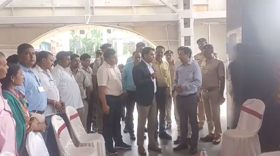 देवघर: श्रमधन पोर्टल का शुभारंभ, अब सरकार प्रवासी मजदूरों का रखेगी आंकड़ा