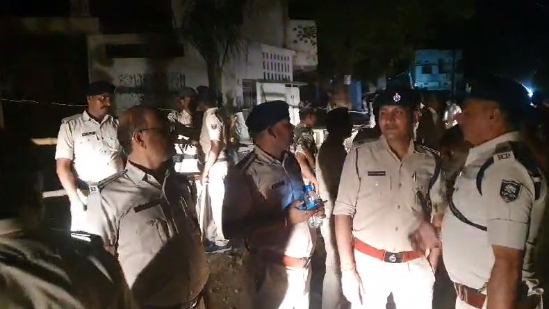 गोपालगंज :  महावीरी अखाड़ा जुलूस के दौरान दो गुटों में झड़प, आधा दर्जन से ज्यादा लोग जख्मी