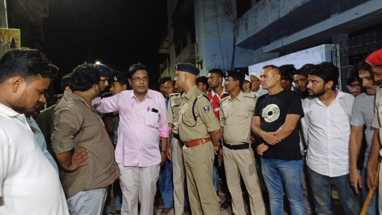 फिजियोथेरेपी सेशन लेकर लौट रही महिला की बीच सड़क पर हत्या, आरोपी फरार