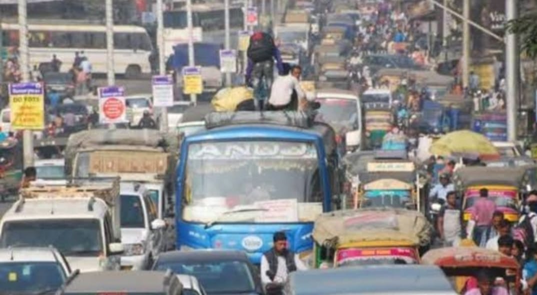 धनबाद: ट्रैफिक जाम से छुटकारा अभियान, सड़क किनारे वाहन खड़ी कर गए बाजार तो लगाने होंगे थानों के चक्कर