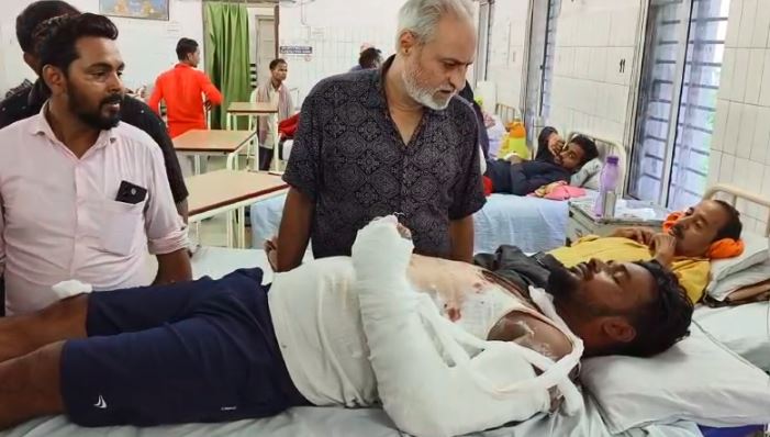 इंसानियत को भी शर्म आ जाएगी ! हथौड़े से युवक को बेरहमी से पीटा, समय पर पहुंचकर पुलिस ने बचाई जान