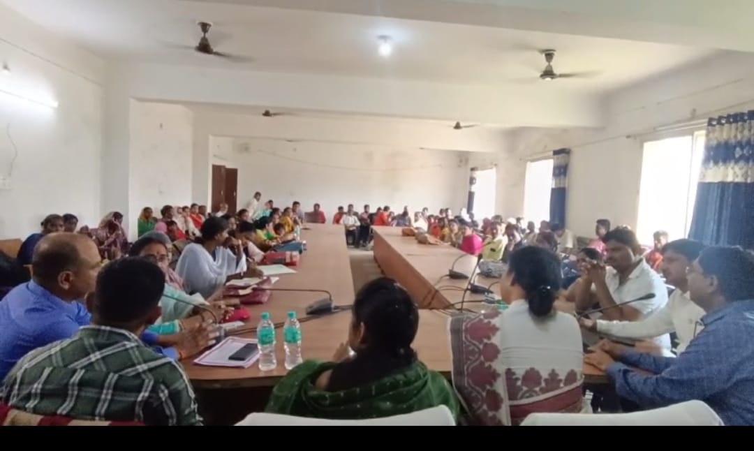 दिव्यांगों की जिंदगी बेहतर बनाने की पहल,  प्रेरणामय महिला समिति  ने कैंप लगाकर की मदद , बांटे व्हीलचेयर और ट्राईसाइकिल  