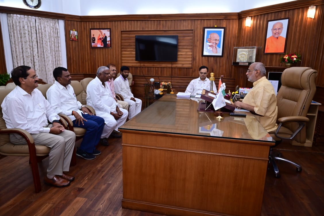 विधायक पहुंचे राज्यपाल के पास,कहा धनबाद के BBMKU पर ध्यान दीजिए हुजूर,जानिए क्या लगाए आरोप