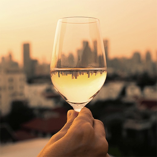 बिहार को धनबाद अथवा झारखंड कभी निराश नहीं करते, डिमांड पर पंहुचा देते हैं शराब 