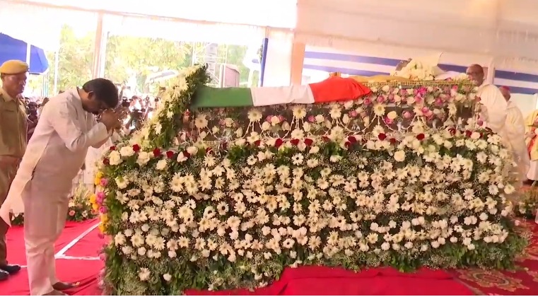 कार्डिनल तेलेस्फोर पी टोप्पो को दिया गया गार्ड ऑफ ऑनर, मुख्यमंत्री हेमंत सोरेन रहे मौजूद