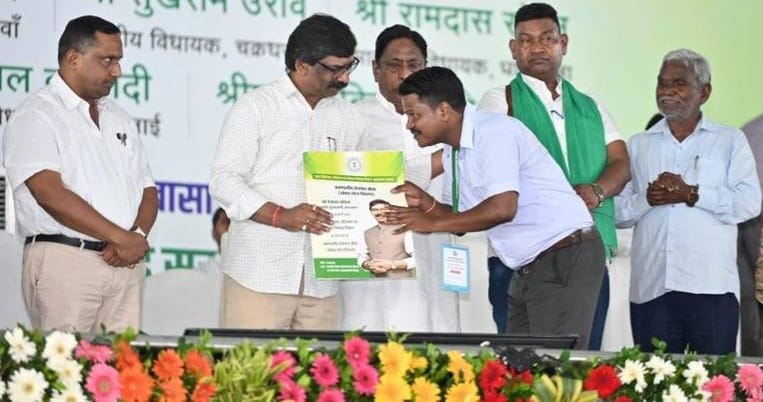 रोजगार मेला आयोजित कर झारखंड सरकार युवाओं को दे रही रोजगार, जानिए आगे क्या होगा