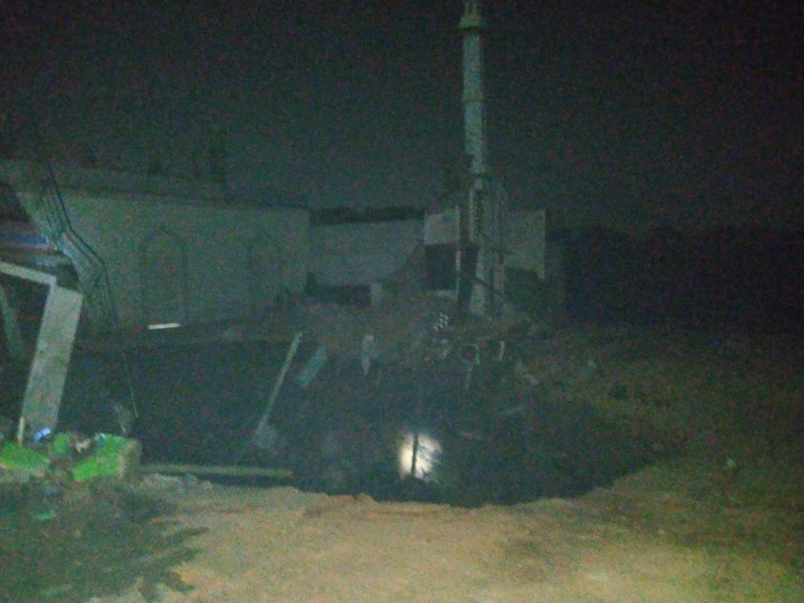 अचानक जोरदार आवाज के साथ मस्जिद जमींदोज, फिर हुआ यह हाल