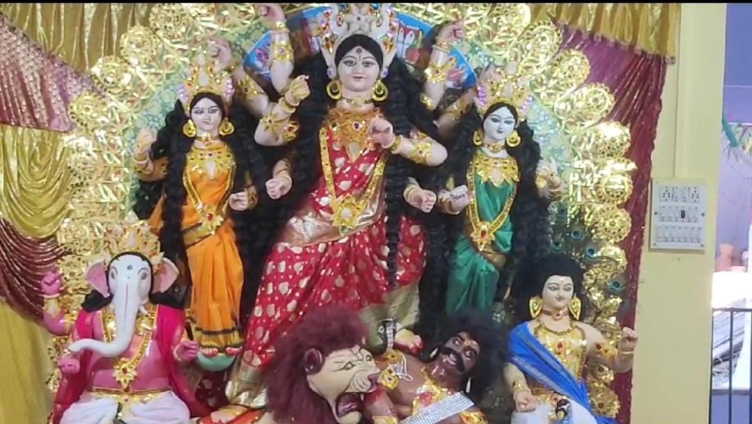 देवघर में नवरात्र के पहले दिन से ही बेदी पर विराजमान हो जाती है माँ,जाने क्यों प्रत्येक दिन होती है कन्या पूजा